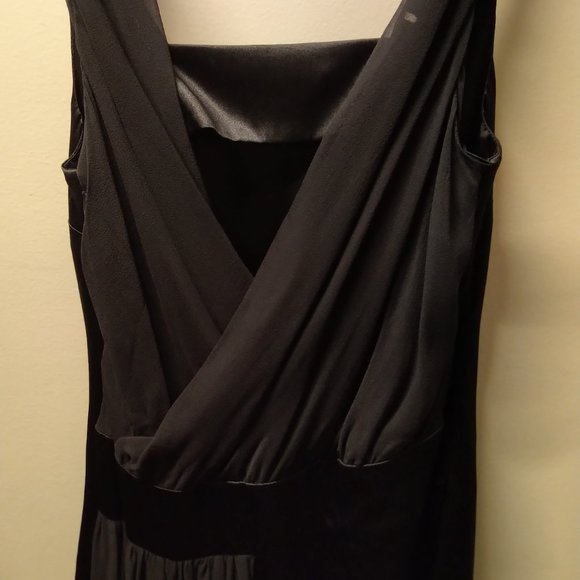 $20 Gift Card BONUS with Marciano Stretch Silk Cocktail Dress! - Picture 3 of 9